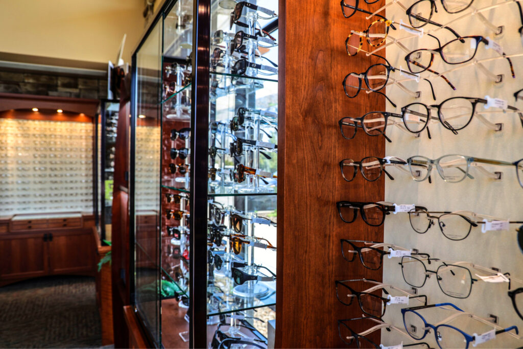 Kensington Ophthalmology Glass frame selection